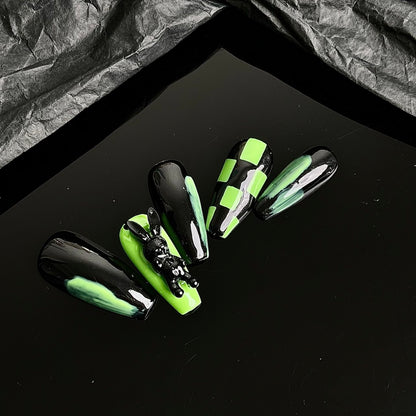 Handmade Cyberpunk Dark Hot Bunny Press-on Nail Art | ZAKAPOP