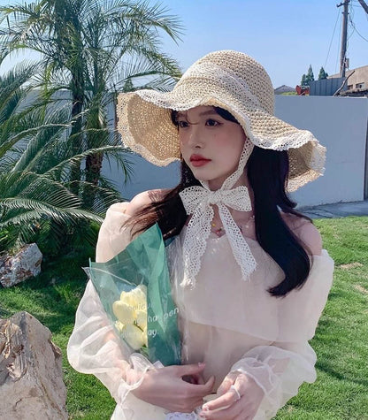 Elegant Lace Trim Sun Hat with Adjustable Windproof Strap – UV Protection & Structured Design