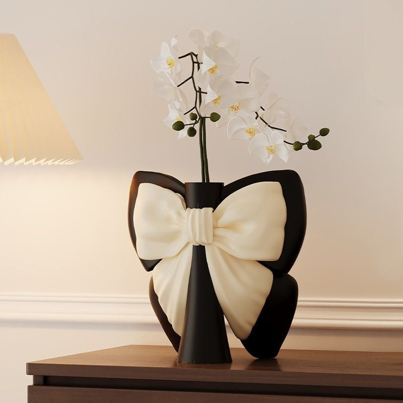 Étoile Bow Tie Resin Vase