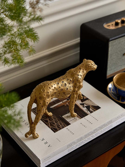 Exquisite Leopard Art Ornament