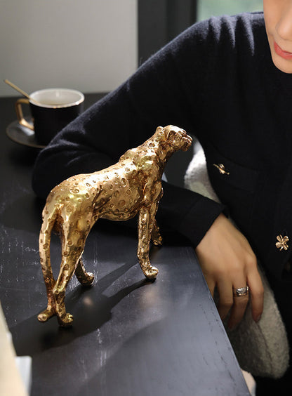 Exquisite Leopard Art Ornament