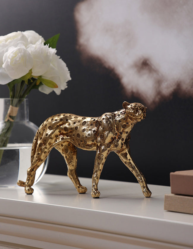 Exquisite Leopard Art Ornament