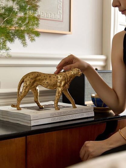 Exquisite Leopard Art Ornament