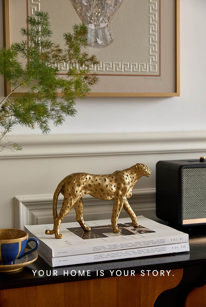 Exquisite Leopard Art Ornament