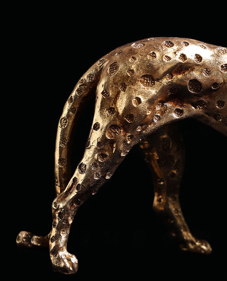Exquisite Leopard Art Ornament