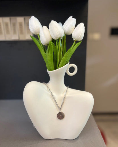 Graceful Shoulder Silhouette Vase