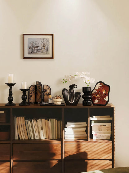 Graceful Shoulder Silhouette Vase