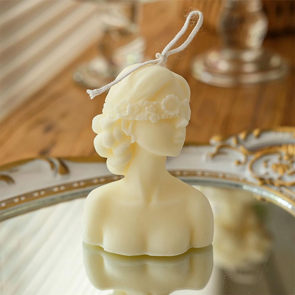 Ingenue Portrait Candle | Moongloar