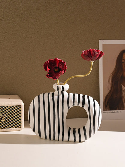 Minimalist Striped Ceramic Vase Set