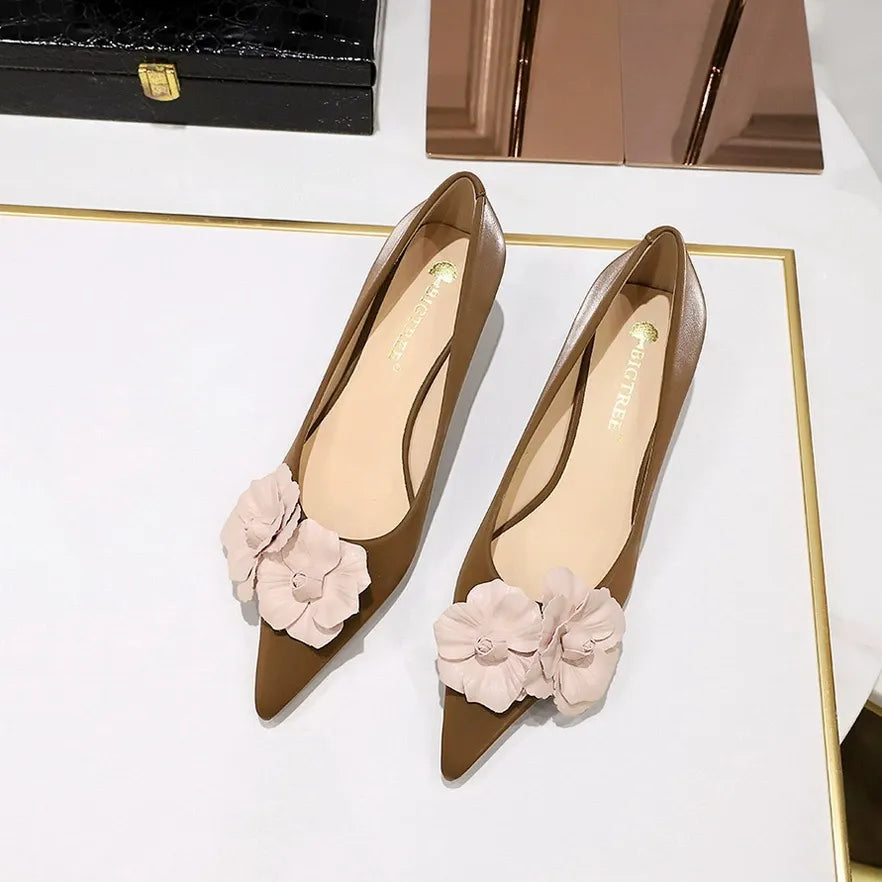 Women's French Vintage Lambskin Floral Pointed-Toe Stiletto Pumps | ZAKAPOP