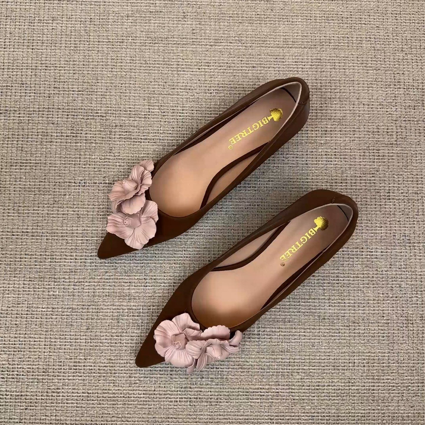 Women's French Vintage Lambskin Floral Pointed-Toe Stiletto Pumps | ZAKAPOP