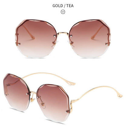 Women's Stylish Vintage Oversized Square Gradient Sunglasses | ZAKAPOP