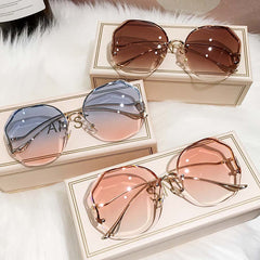 Women's Stylish Vintage Oversized Square Gradient Sunglasses | ZAKAPOP