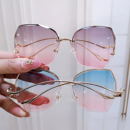 Women's Stylish Vintage Oversized Square Gradient Sunglasses | ZAKAPOP